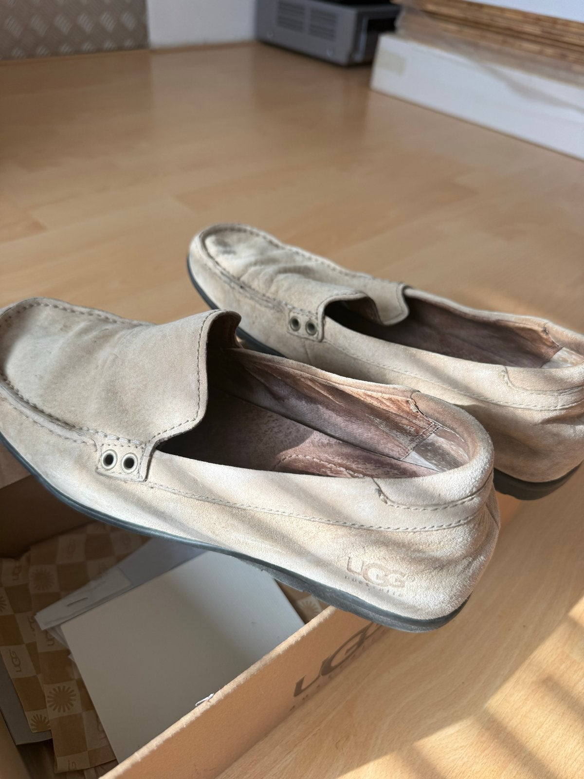 Ugg M Ballard 3122 M/TAU Loafers - Maat 42, Ophalen of Verzenden, Gedragen, Bruin, Loafers