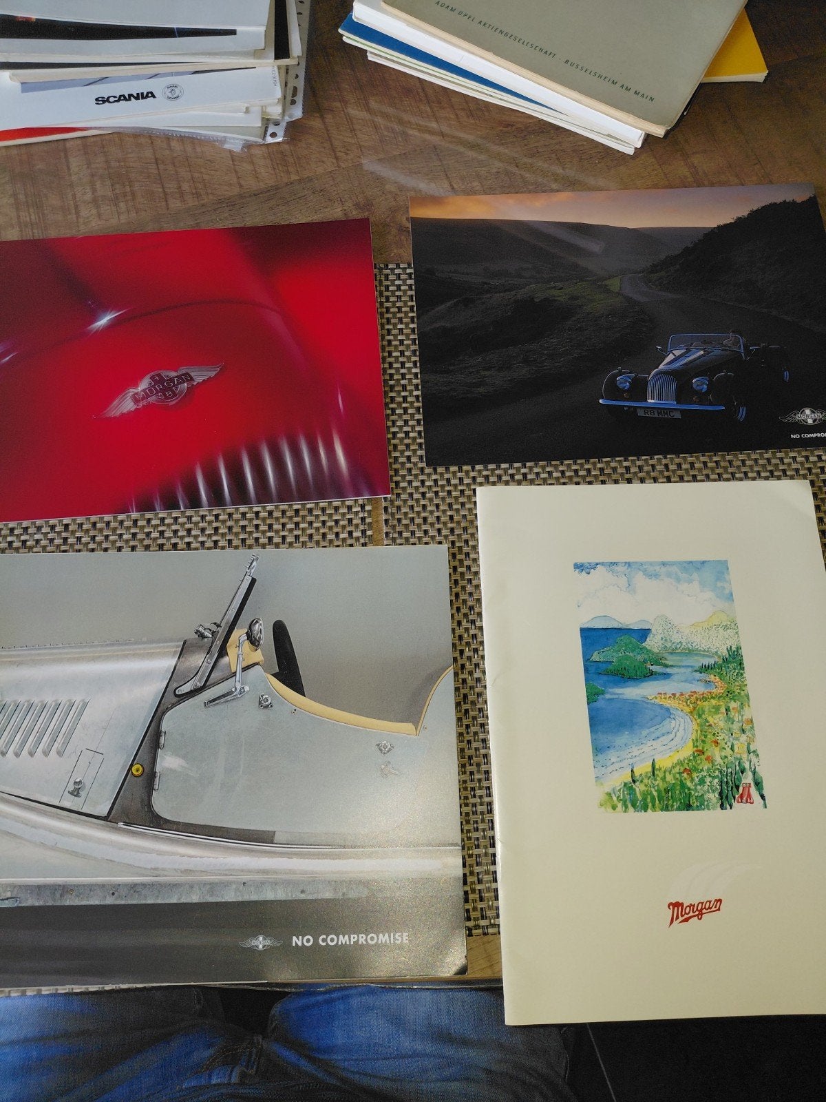 Morgan folders for four en plus eight, Ophalen of Verzenden, Gelezen, Overige merken