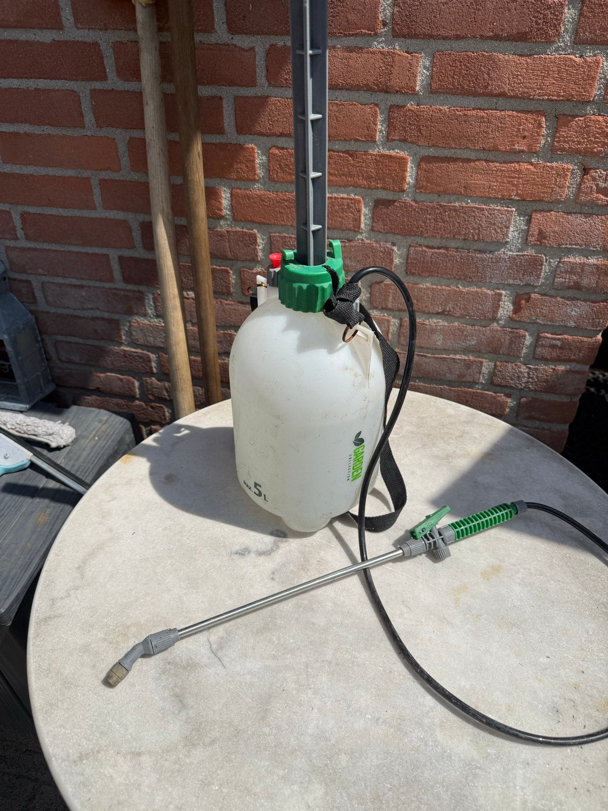 Onkruidspuit - 5 liter drukspuit voor tuin en erf, Tuin en Terras, Ophalen of Verzenden, Gebruikt, Handsproeier