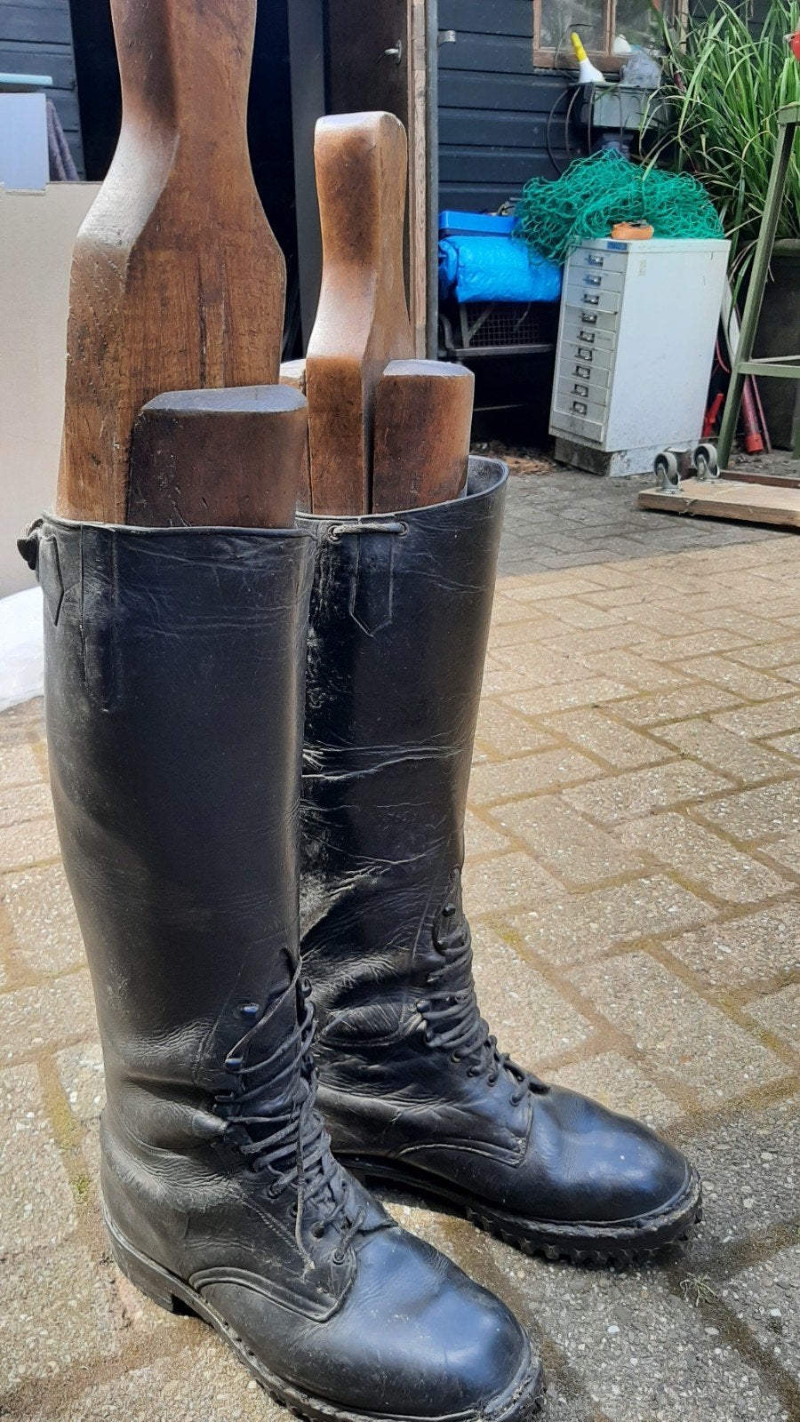 Decoratieve leren laarzen met houten spanners, Antiek en Kunst, Antiek | Kleding en Accessoires, Ophalen of Verzenden, Dames, Onbekend