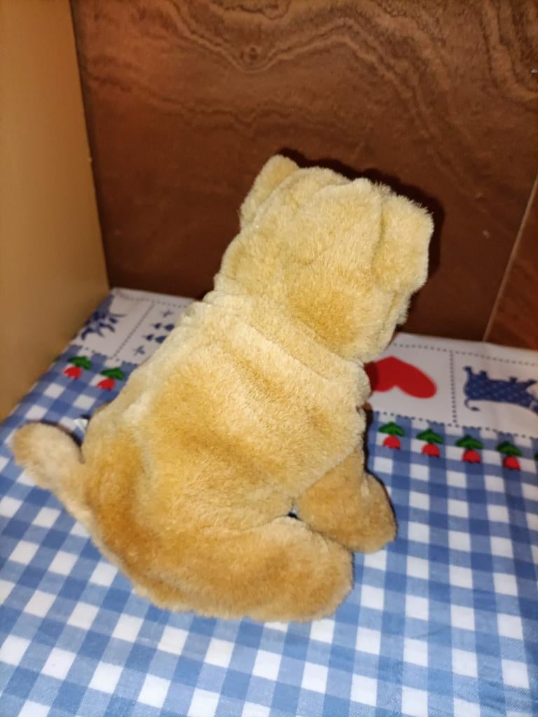 Sharpei hond knuffel Dinotoys 21 cm, Ophalen of Verzenden, Zo goed als nieuw