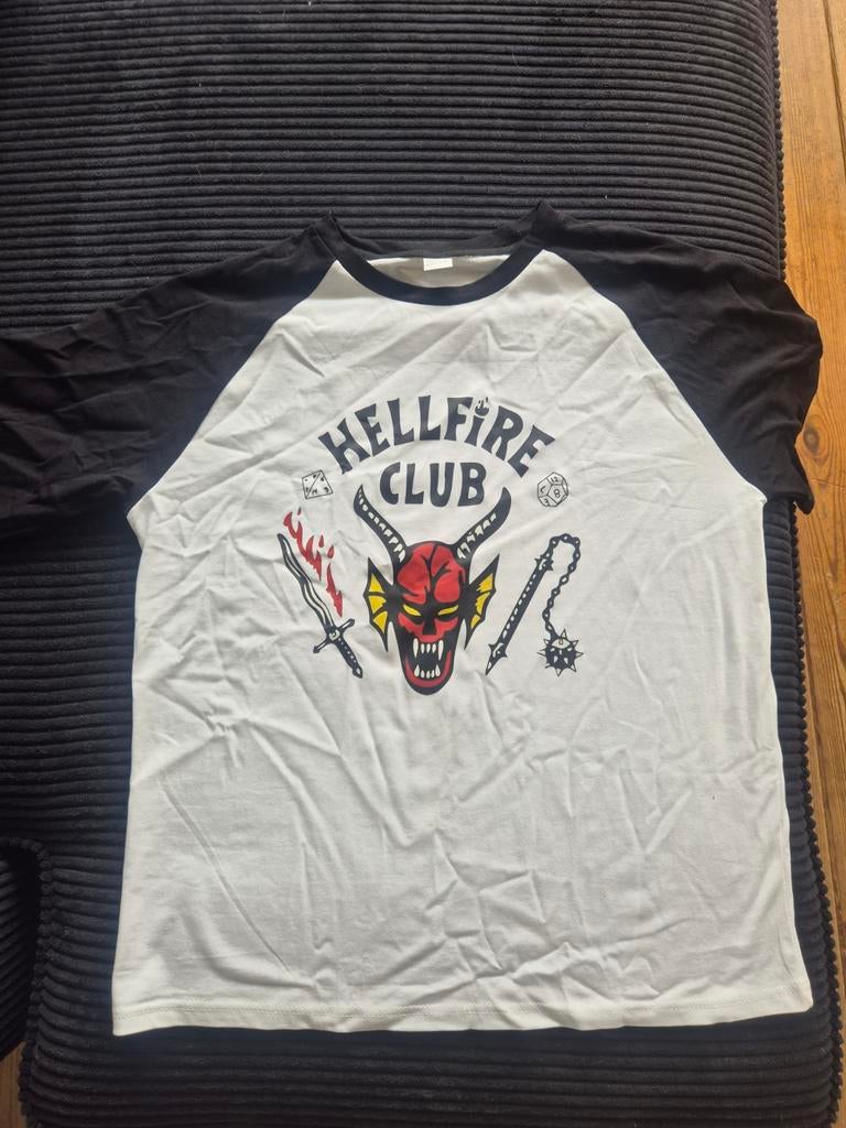 Hellfire Club T-shirt Stranger Things, Kleding | Heren, T-shirts, Nieuw, Maat 52/54 (L), Zwart, Ophalen of Verzenden