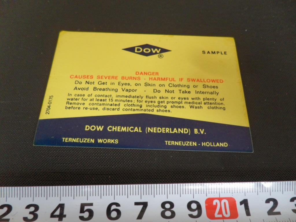 sticker Twerneuzen DOW Chemical Nederland bv, Ophalen, Zo goed als nieuw