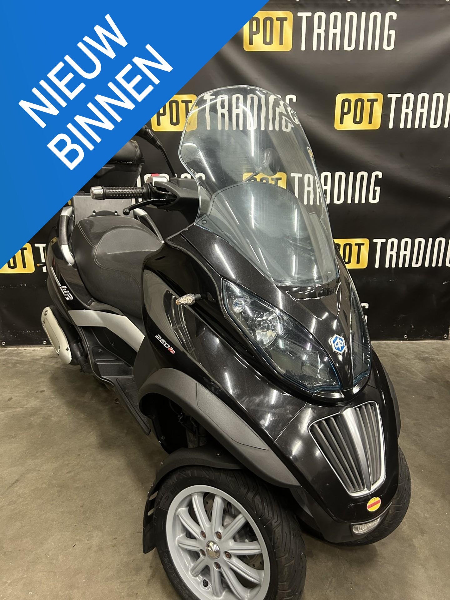 Piaggio MP3 250 LT ORG NL 1e eig! autorijbewijs 3 mnd garant, Scooter, Piaggio Vespa B.V., Minervum 7272
4817 ZM  Breda, NL, Customer_service@piaggio.com