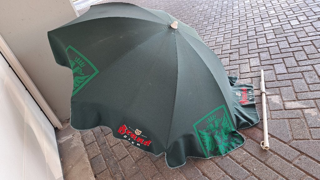 Brand parasol compleet met stok, Ophalen, Kantelbaar, Gebruikt, 1 tot 2 meter