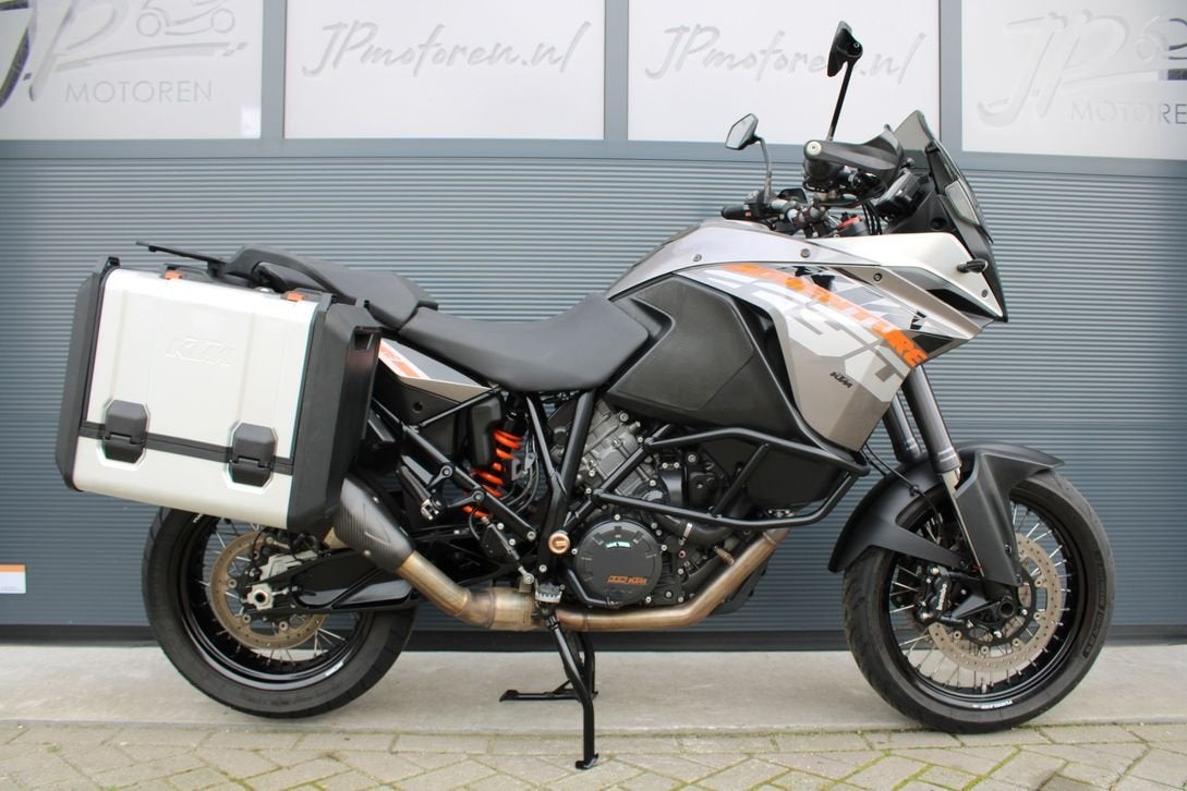 KTM 1190 Adventure (2016) *Zij koffers*Leovince*, 2 cilinders, KTM, Motorrijbewijs A, Bedrijf