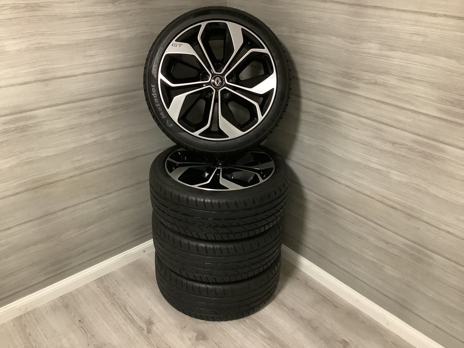 Renault MEGANE IV GT origineel velgen zomerbanden 18 inch, 18 inch, Banden en Velgen, Nieuw, Ophalen of Verzenden