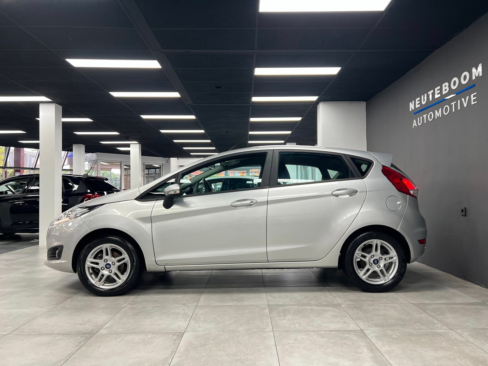 Foto 6 van Ford Fiesta 1.0 Airco | Parkeersensoren | Led