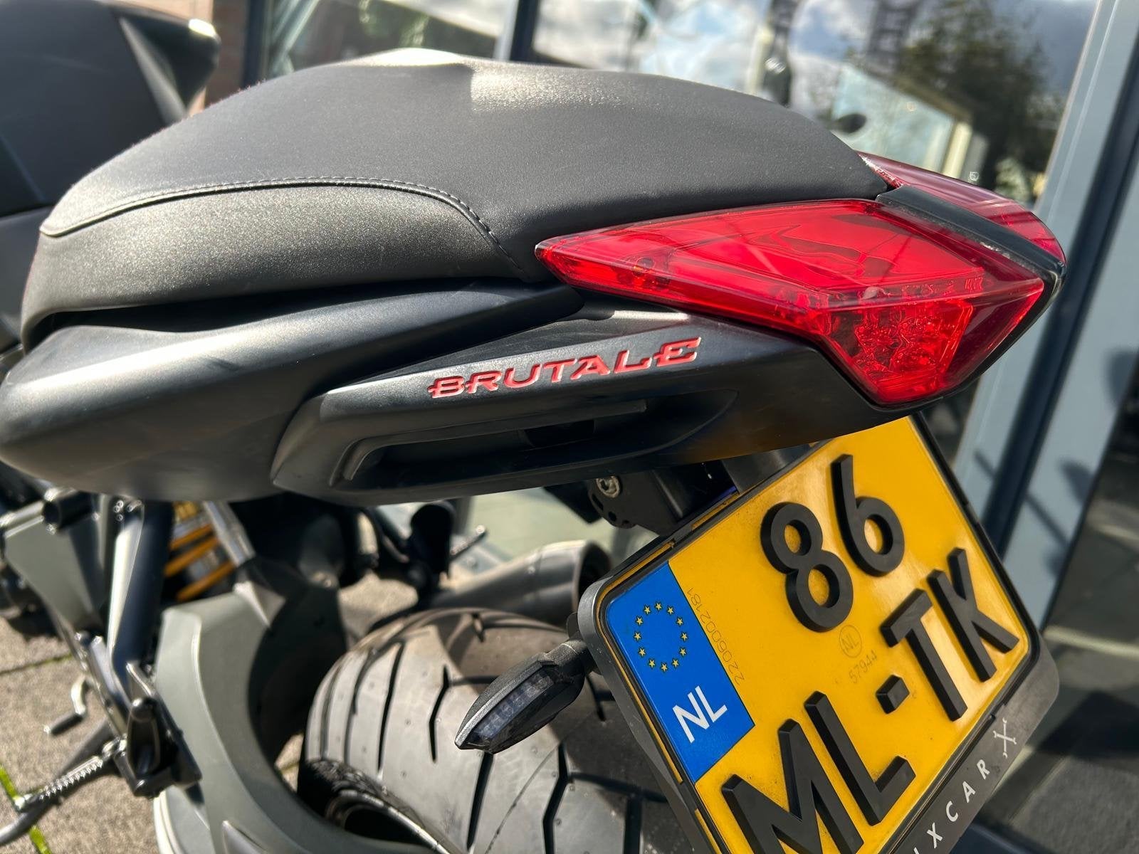 MV Agusta Sport F4 920 Brutale NweBanden, Sportuitlaat, 921 cc, Sport, Meer dan 35 kW