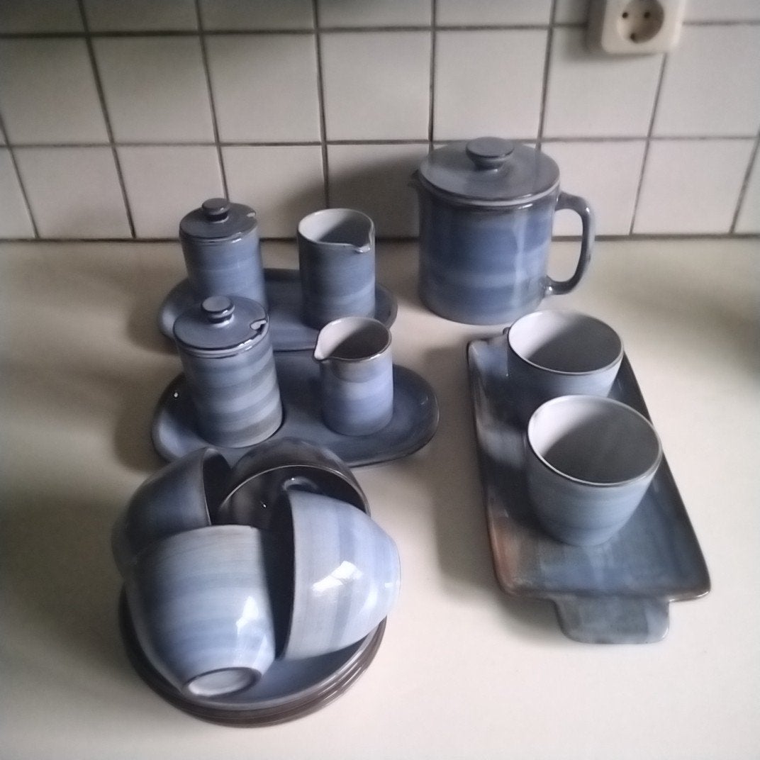 volendams aardewerk  blauw en groen, Huis en Inrichting, Ophalen of Verzenden, Aardewerk, Overige stijlen, Kop(pen) en/of Schotel(s)