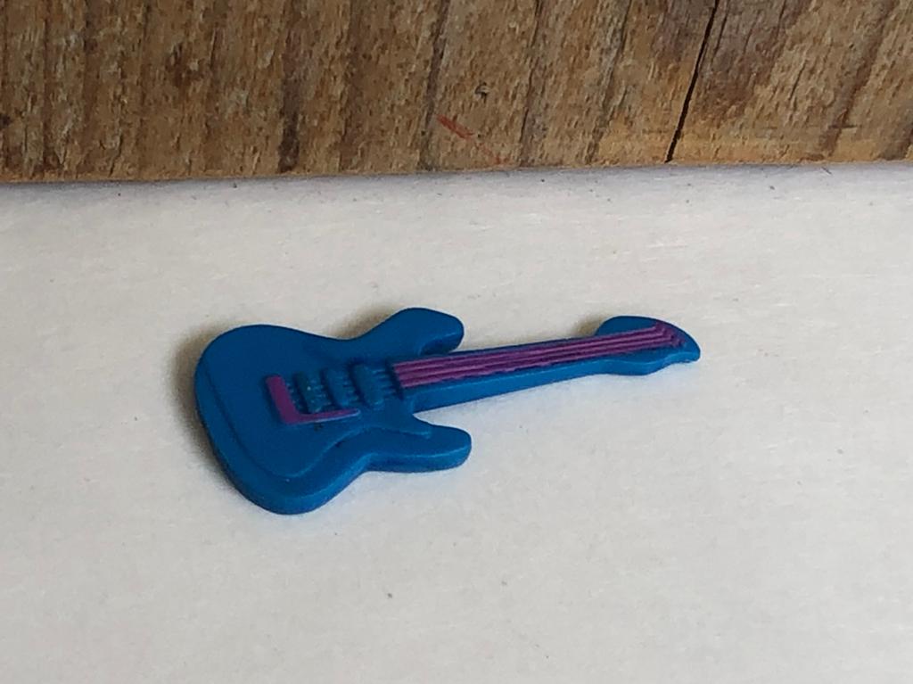 Blauwe gitaar speelgoed voor Barbie kind, Ophalen of Verzenden, Zo goed als nieuw, Barbie