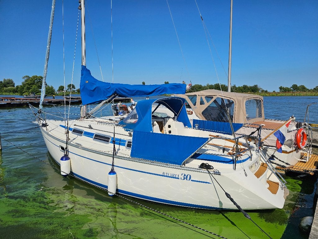 Bavaria 30 plus - 1995, Watersport en Boten, 9 m, Gebruikt, Binnenboordmotor, 1.80 meter