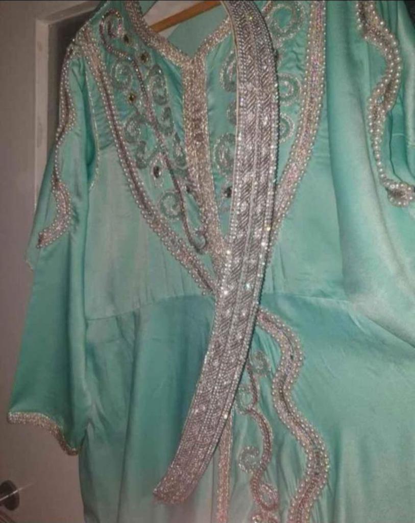 Takchita, Kleding | Dames, Gelegenheidskleding, Maat 38/40 (M), Overige typen, Ophalen of Verzenden, Zo goed als nieuw