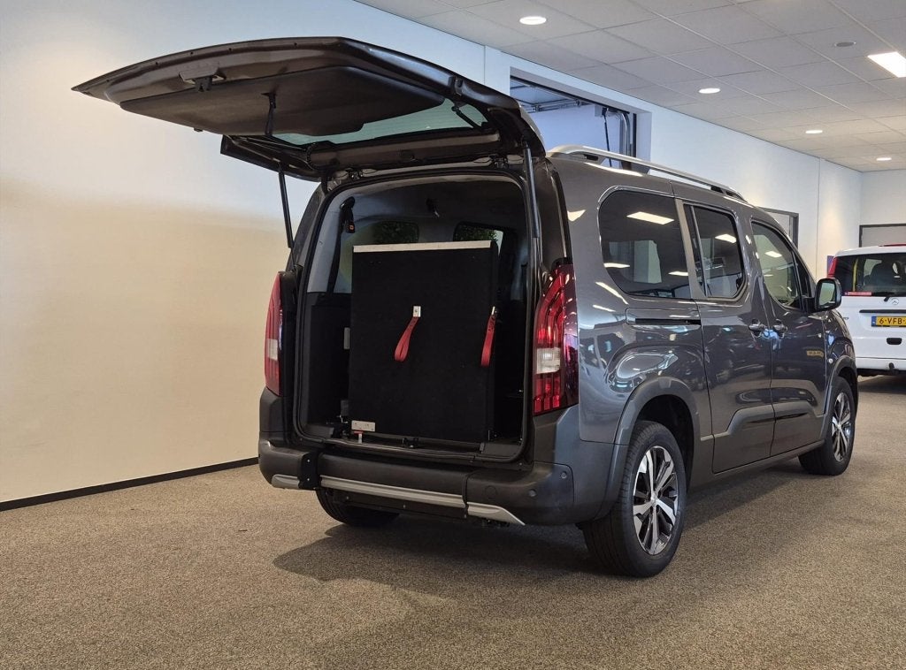 Peugeot Rifter 1.2 PureTech 130pk S&S EAT8 Long (bj 2021), Auto's, Peugeot, 12 maanden, Stof, Gebruikt, 14 km/l