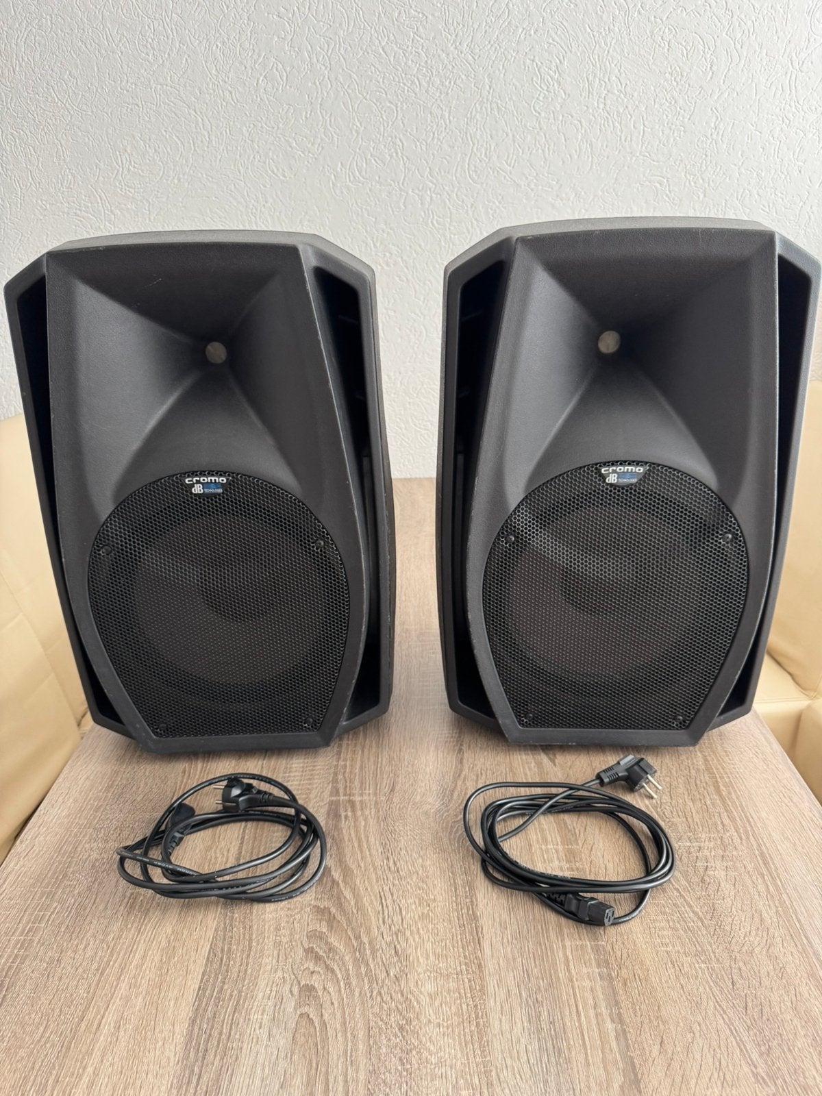 Te koop DB Technologic Cromo 12 club 400W Digital Powerinch, Audio, Tv en Foto, Luidsprekers, Ophalen of Verzenden, Zo goed als nieuw