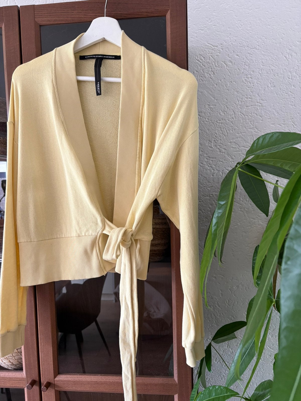 10 days vest lichtgeel 36, Kleding | Dames, Truien en Vesten, Ophalen of Verzenden, Zo goed als nieuw, Maat 36 (S), Geel