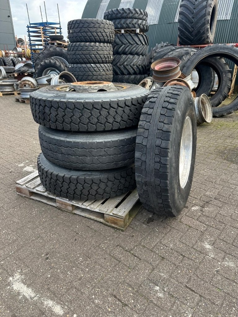 Mack velgenset + banden 12 R 22,5, Ophalen, Nieuw, Overige merken, Overige Auto-onderdelen