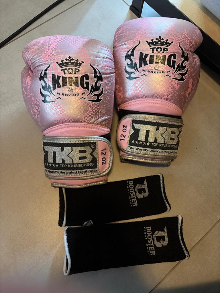 Roze Top King Bokshandschoenen 12 oz met Booster bandages, Maat XS of kleiner, Ophalen of Verzenden, Zo goed als nieuw, Overige