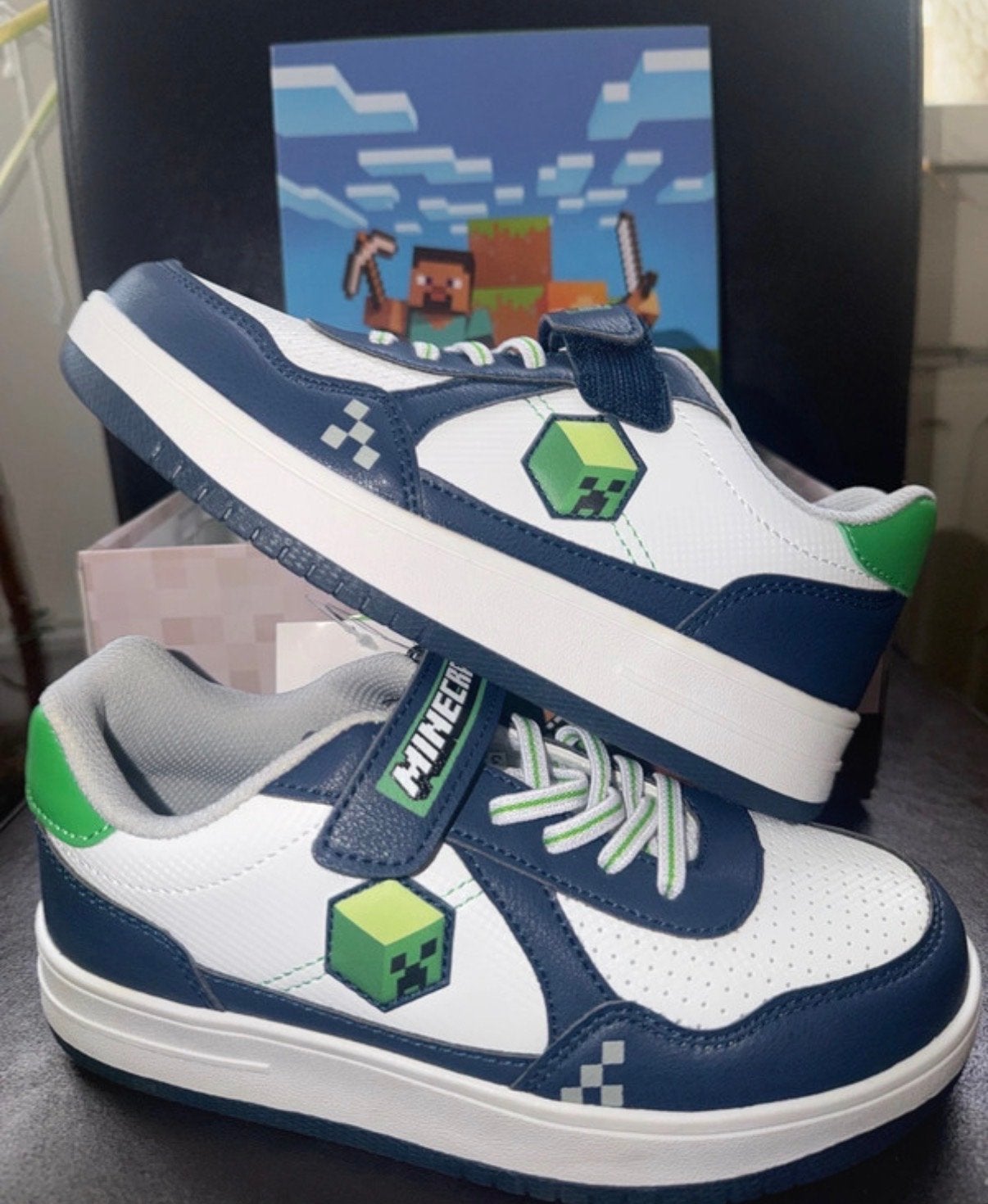 Nieuwe Minecraft sneakers maat 33, Verzenden, Jongen of Meisje, Schoenen, Nieuw