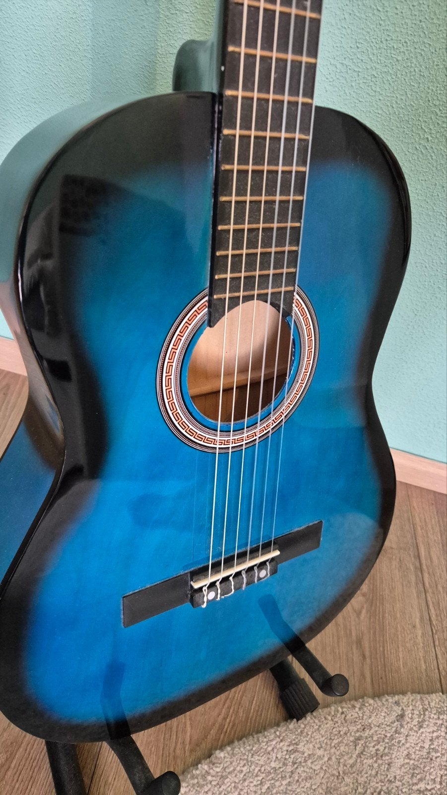 Foto 3 van Max Music Klassieke Gitaar met Accessoires