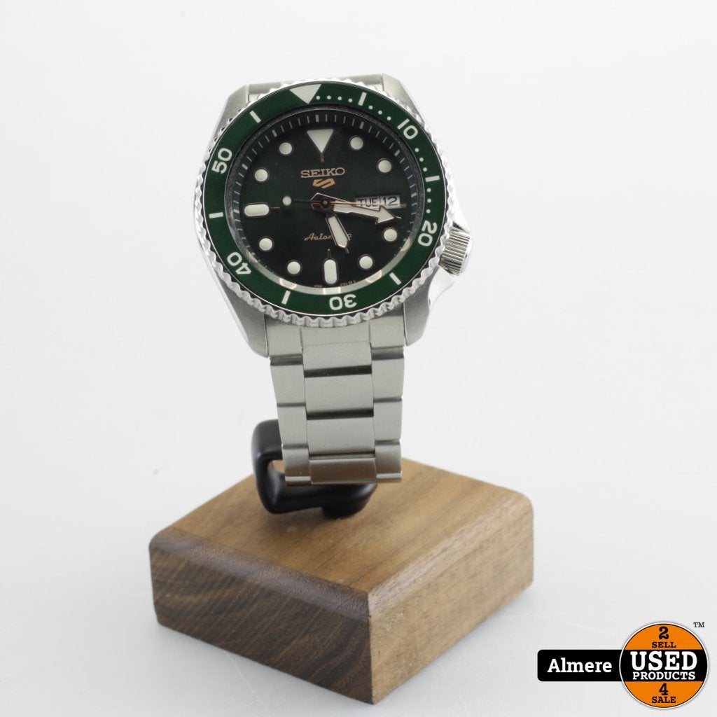 Seiko 5 Sport 4R36-07G0 Groen automaat horloge