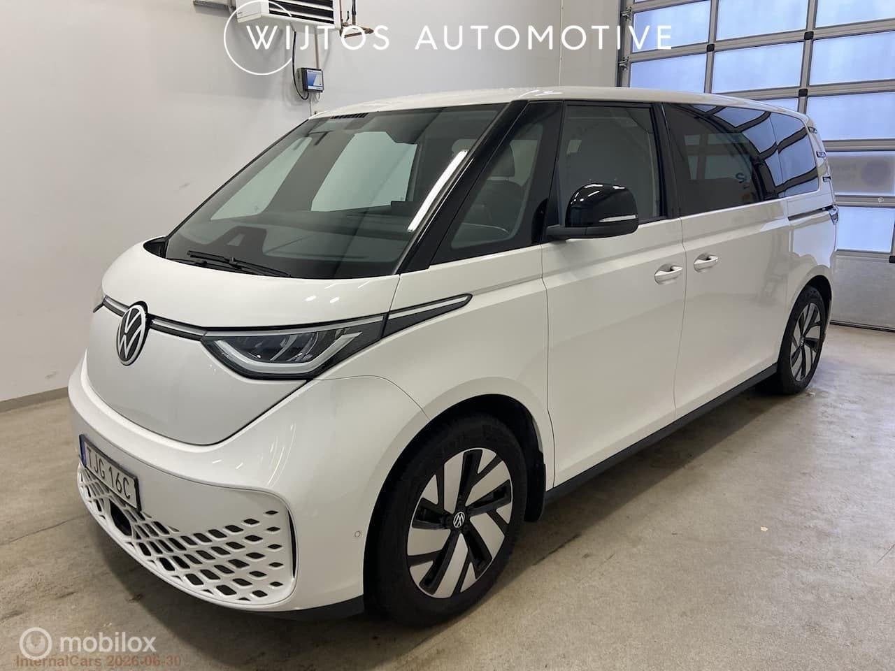 Volkswagen ID. Buzz Pro 86 kWh LWB 7p. Trekhaak, Auto's, Volkswagen, Gebruikt, 7 stoelen, Wit, 483 km
