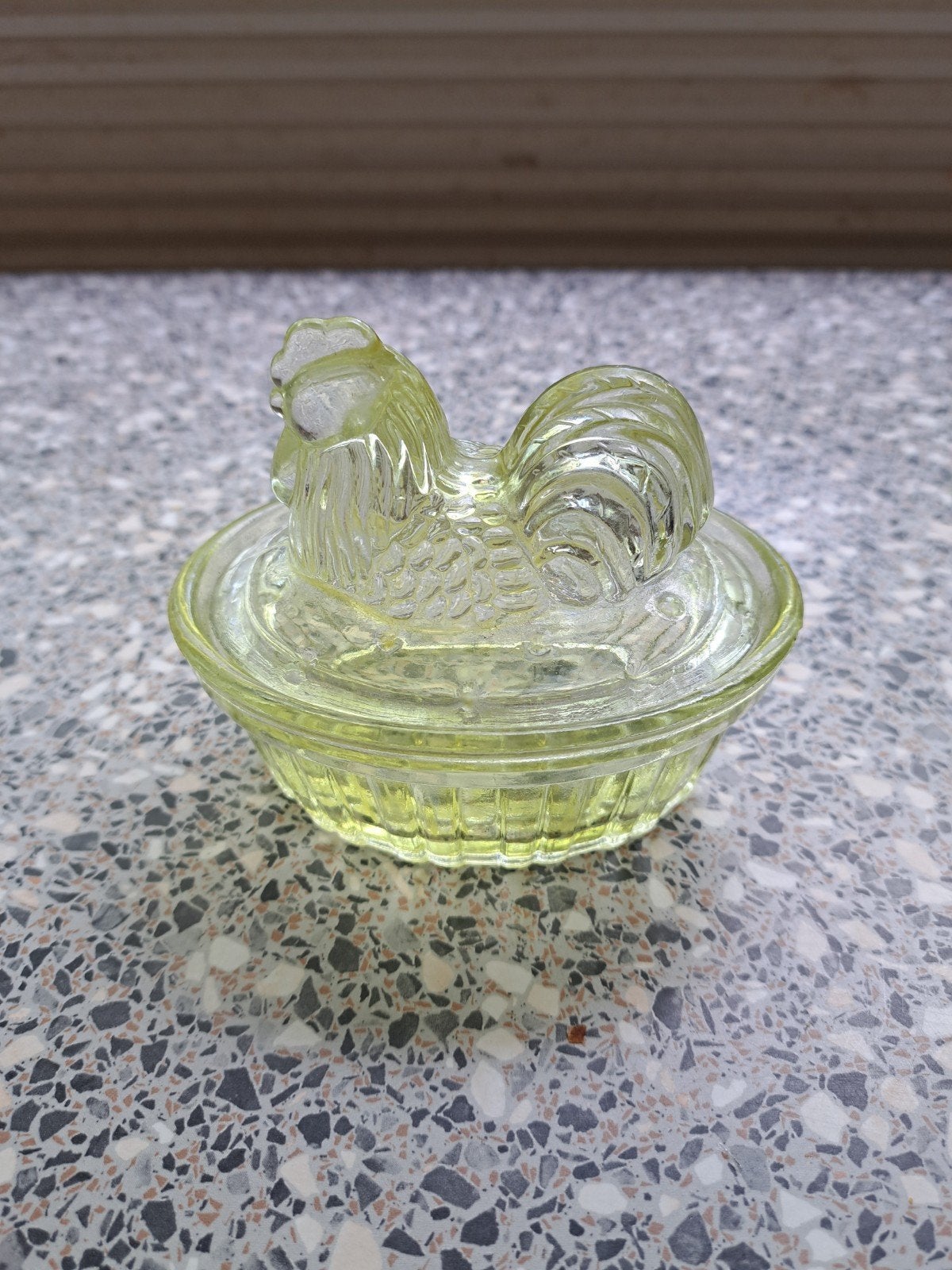 Kip op nest botervloot, geel, Hen on Nest, Ophalen of Verzenden, Zo goed als nieuw, Glas