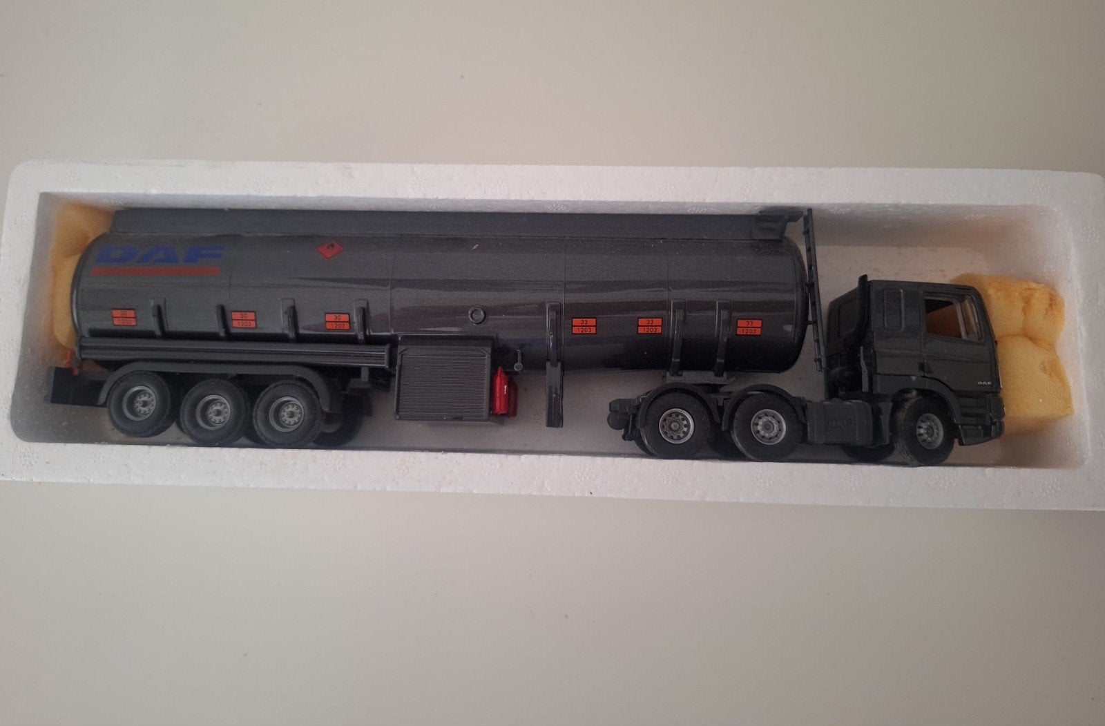 TEKNO DAF tankwagen schaal 1:50, Ophalen of Verzenden, Zo goed als nieuw, Bus of Vrachtwagen, Tekno