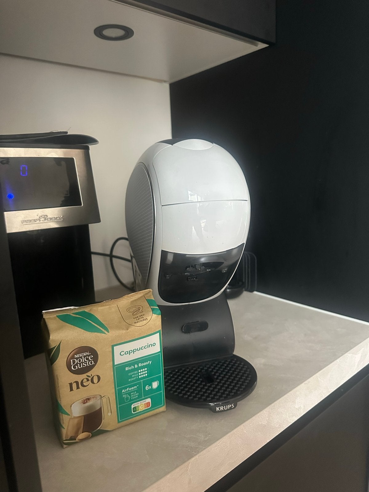 Dolce Gusto Neo koffiezetapparaat, Koffiepads en cups, Koffiemachine, Ophalen of Verzenden, Zo goed als nieuw