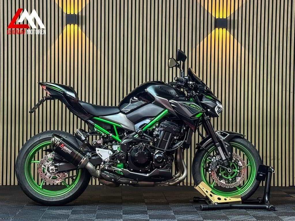 KAWASAKI Z900 PERFORMANCE - 2023 - Akrapovic - Nieuwstaat, 4 cilinders, 948 cc, Bedrijf, Onbekend