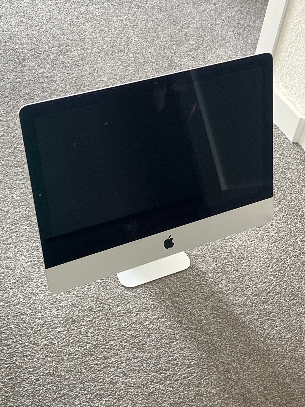 Werkende iMac (Retina 4K, 21.5-inch, Late 2015), Computers en Software, Apple Desktops, Ophalen, Gebruikt, IMac, 3 tot 4 Ghz