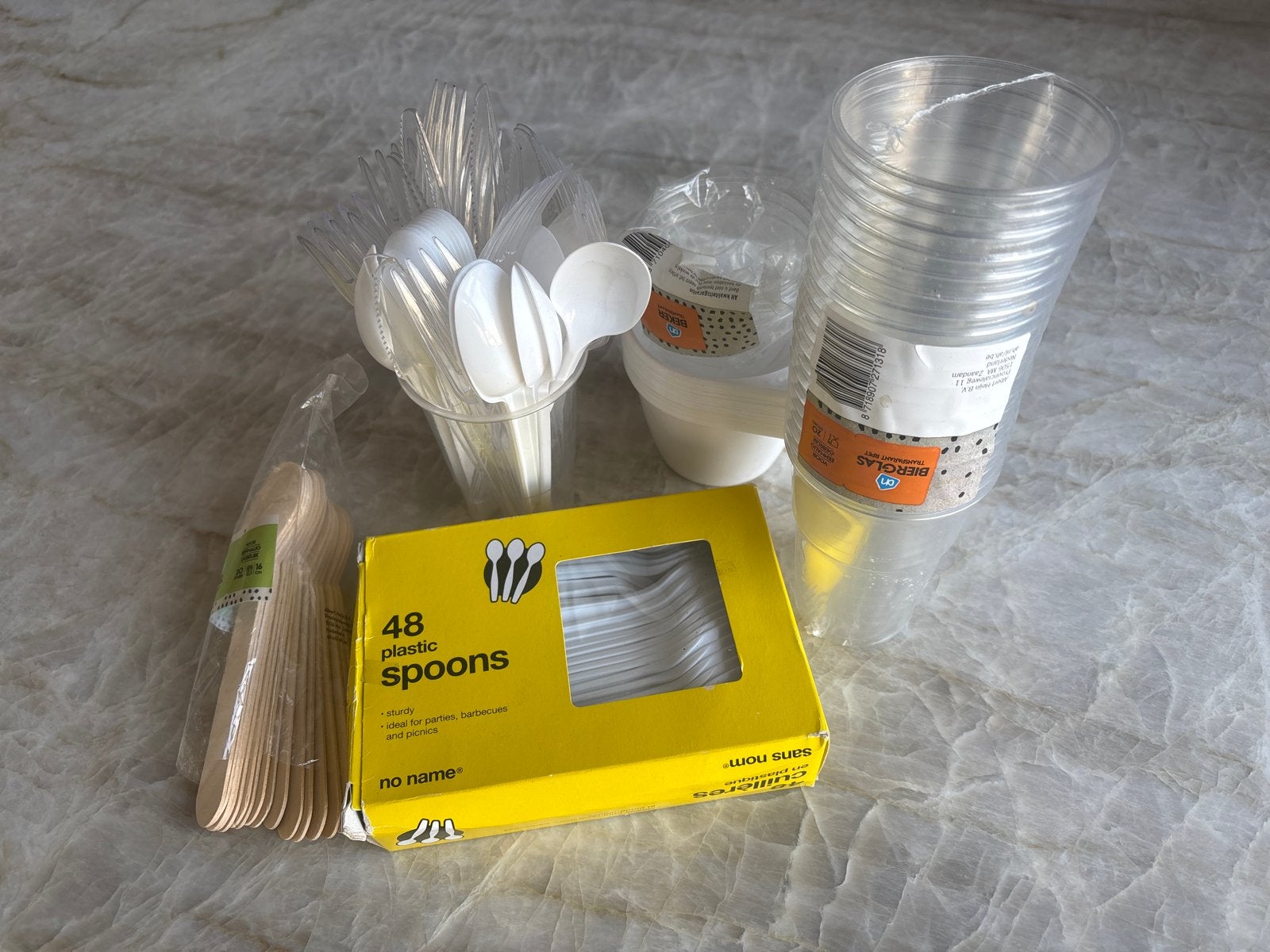 Diverse plastic bestek en bekers - Ideaal voor feestjes, Ophalen of Verzenden, Nieuw, Kunststof, Wit