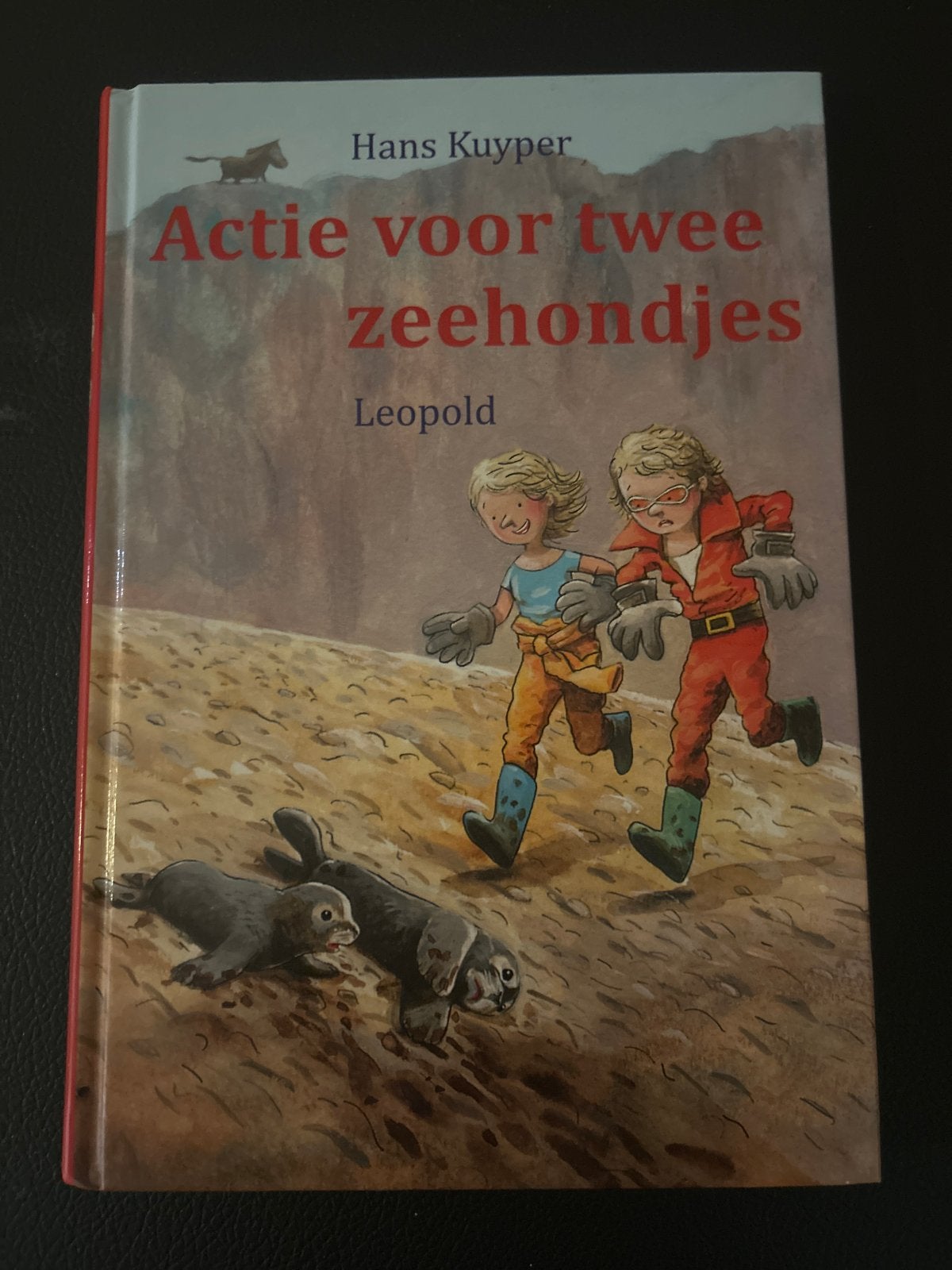 Actie voor twee zeehondjes - Hans Kuyper, Ophalen of Verzenden, Zo goed als nieuw, Fictie algemeen