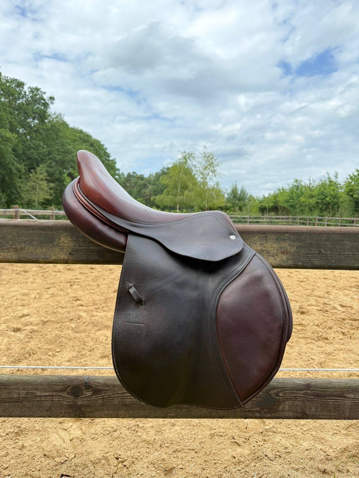 CWD springzadel 17 Inch donkerbruin, Dieren en Toebehoren, Ophalen of Verzenden, Gebruikt, Springen