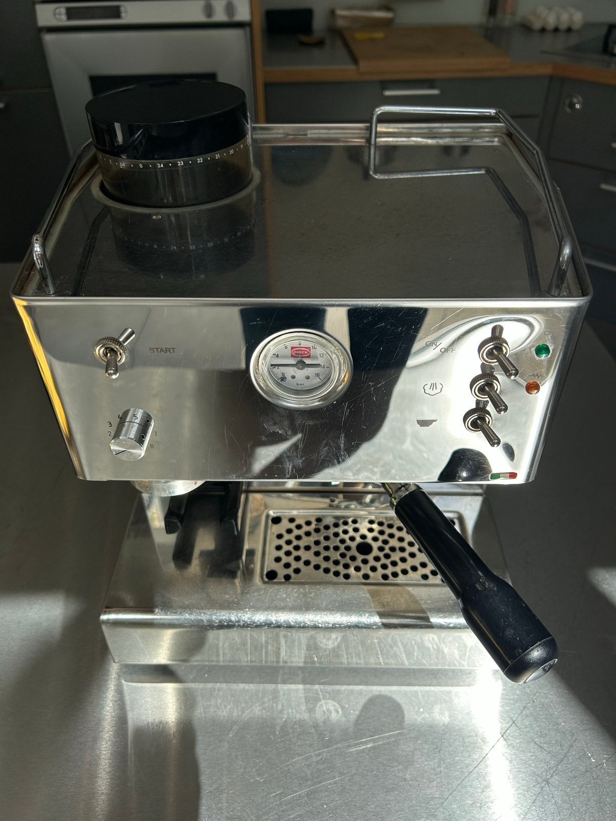 Quickmill 3035 Espressomachine met ingebouwde koffiemaler, Witgoed en Apparatuur, Koffiezetapparaten, Gebruikt, Espresso apparaat
