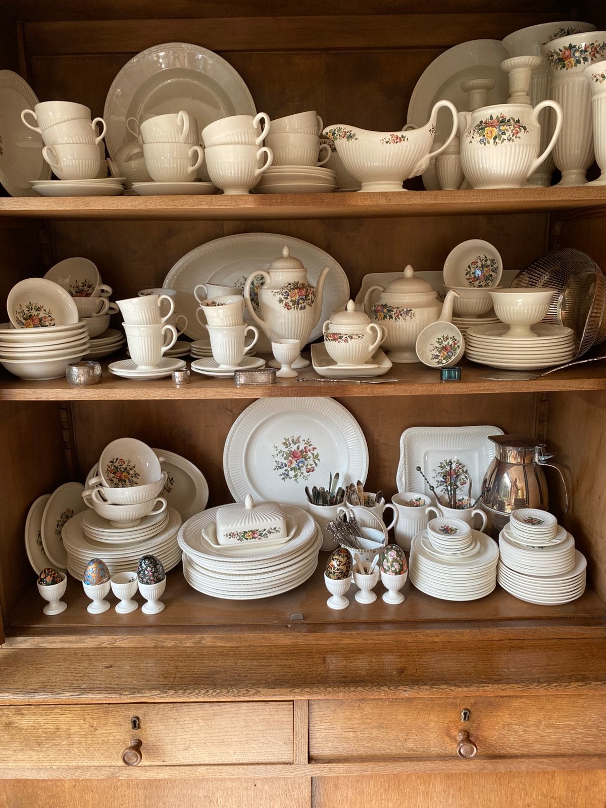 Zeer compleet servies Wedgwood Conway., Ophalen