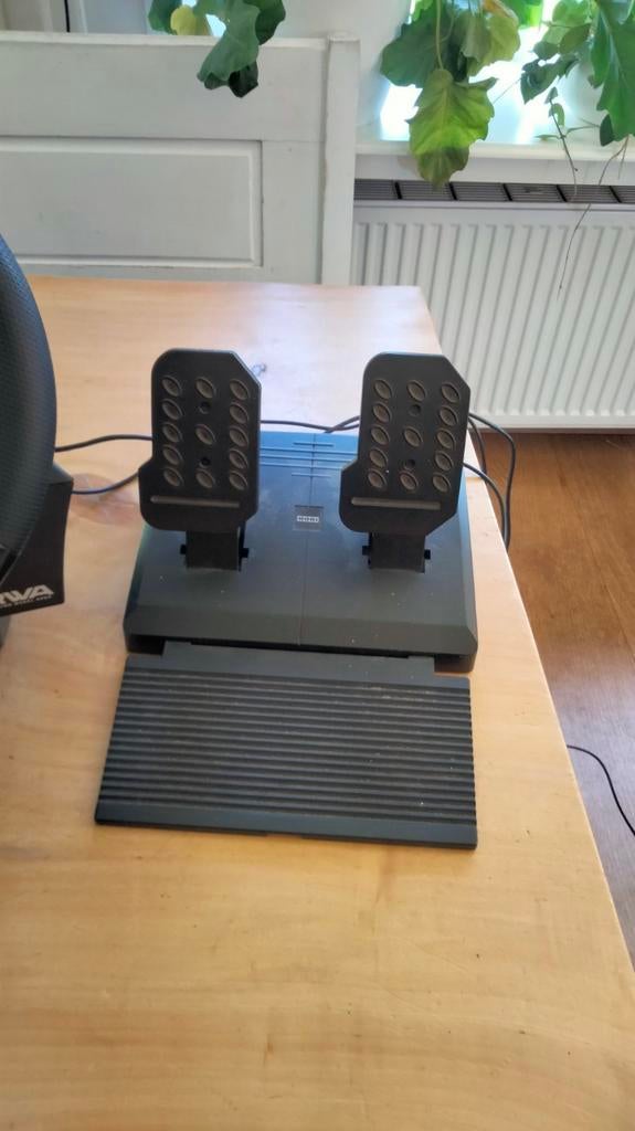 PS4 Stuur met pedalen - Werkt goed, Ophalen of Verzenden