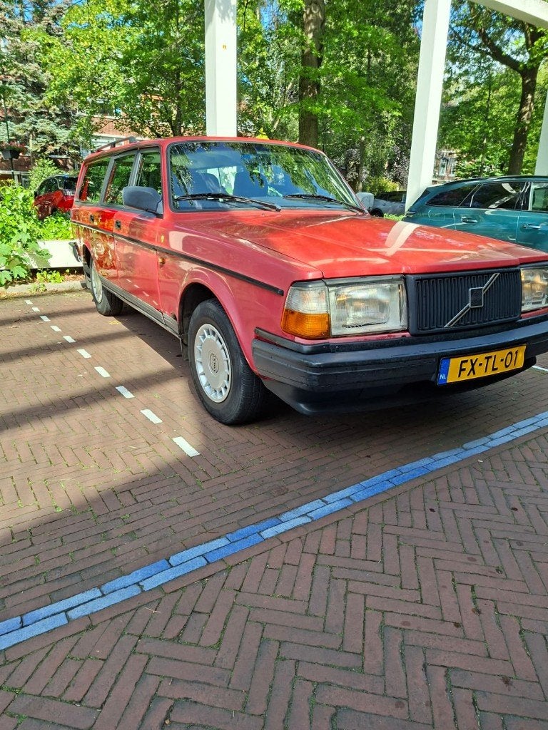 Volvo 240 2.3 Polar U9 1992 Rood | in prijs verlaagd, 4 cilinders, Origineel Nederlands, Grijs, Particulier
