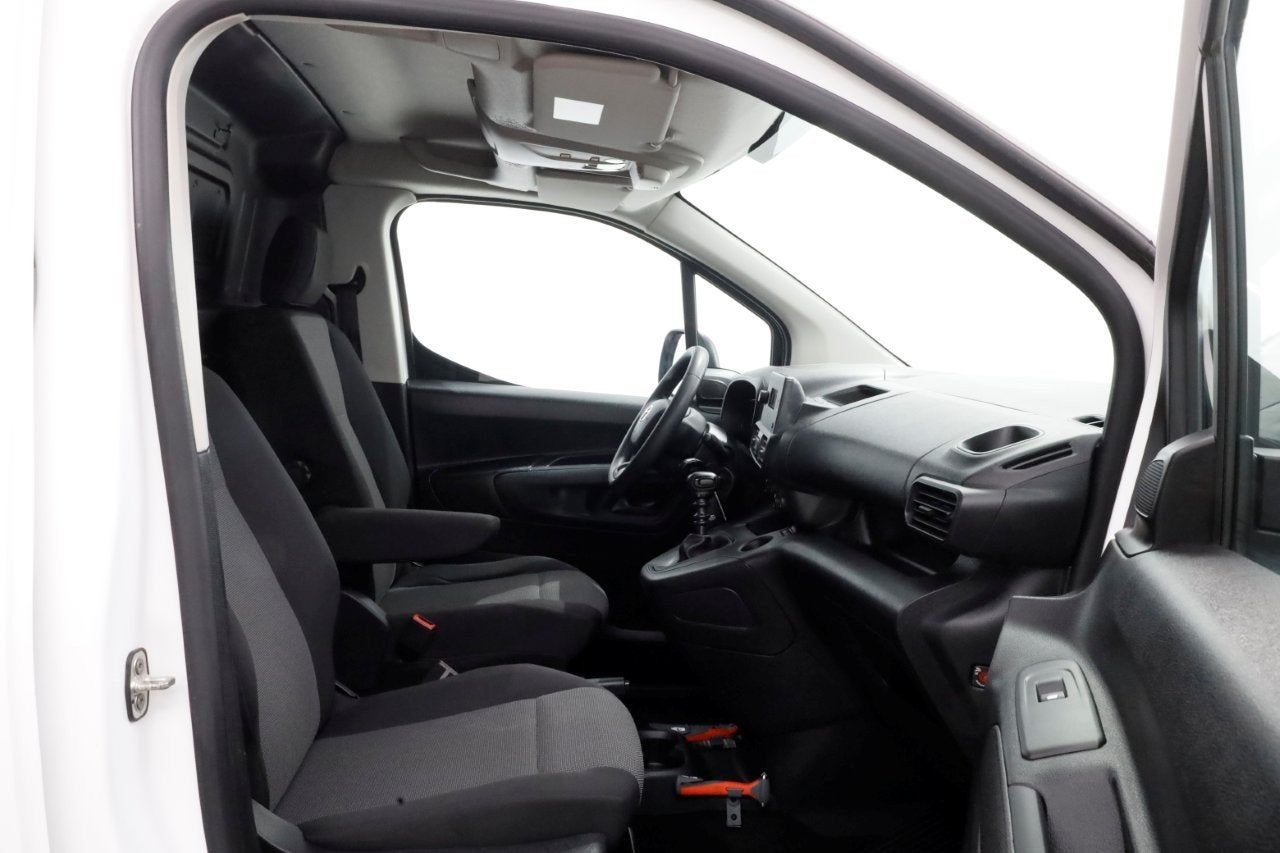 Toyota PROACE CITY 1.5 D-4D 130pk Cool Comfort Long Airco 04, Auto's, Bestelauto's, Voorwielaandrijving, Gebruikt, Euro 6, Wit
