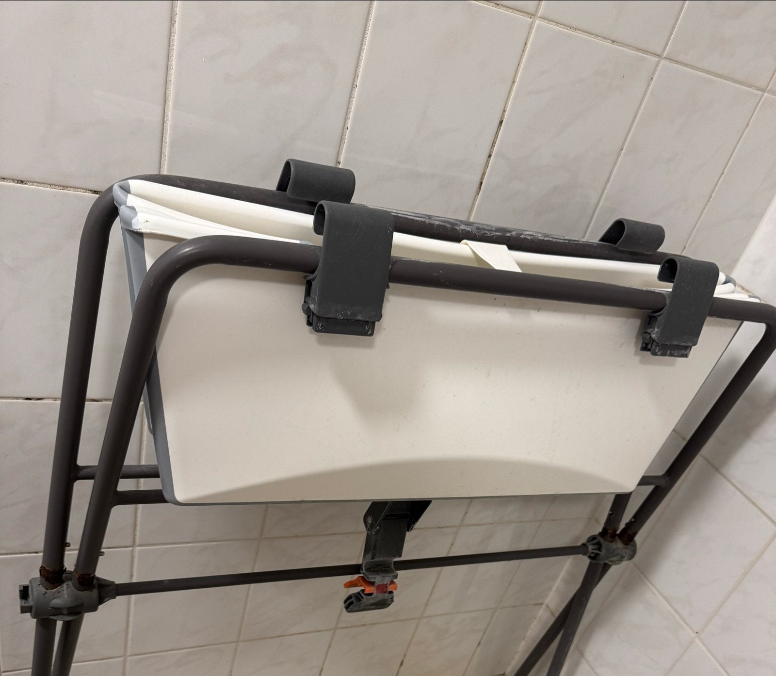 Stokke opvouwbaar babybadje met standaard, Kinderen en Baby's, Ophalen, Gebruikt, Badje, Overige merken