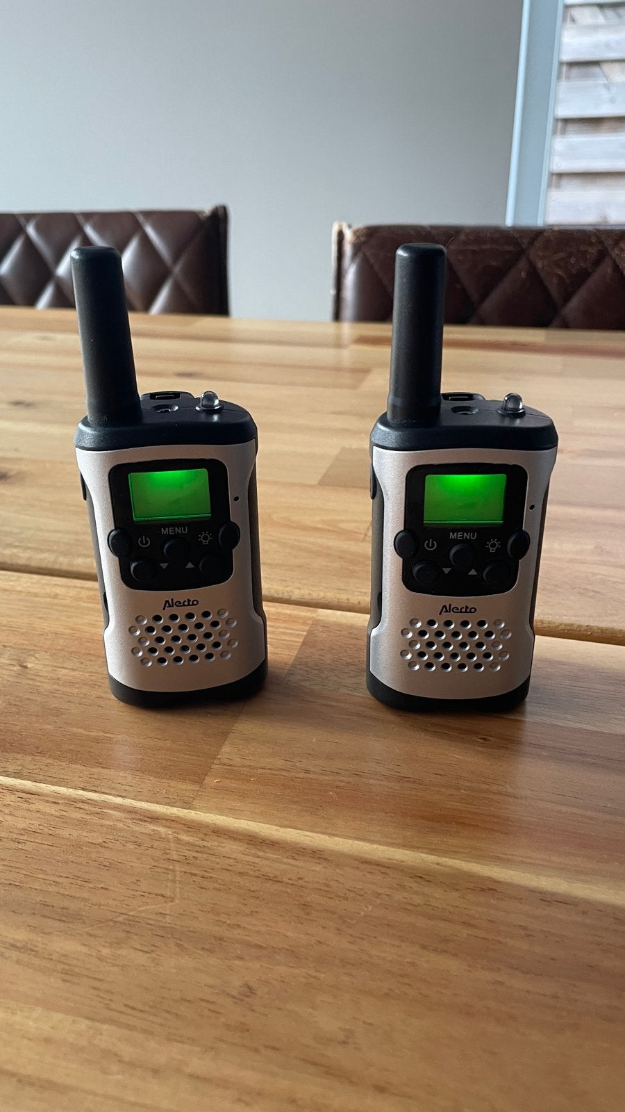 Alecto Walkie Talkies - Set van 2, 5 tot 15 km, Ophalen of Verzenden, Zo goed als nieuw, Portofoon of Walkie-talkie