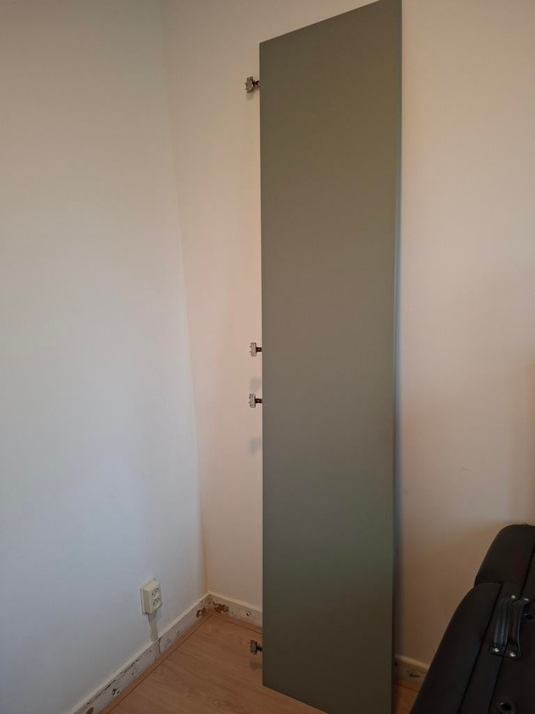 Ikea pax, grijsgroene kastdeur met scharnieren, Ophalen, Minder dan 50 cm, 200 cm of meer, Zo goed als nieuw