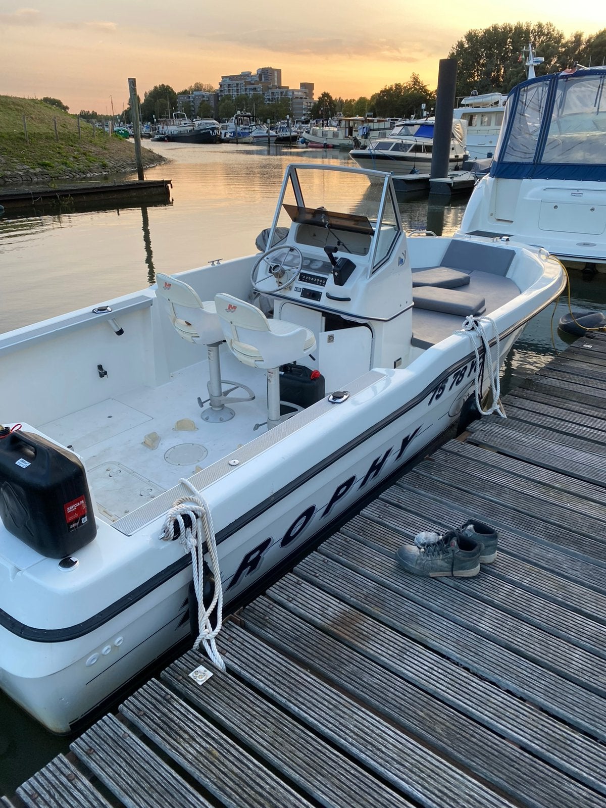 Bayliner Trophy 6m | Suzuki DF150 (2020) | Onderhouden, Ophalen, Bayliner, Buitenboordmotor, Biminitop
