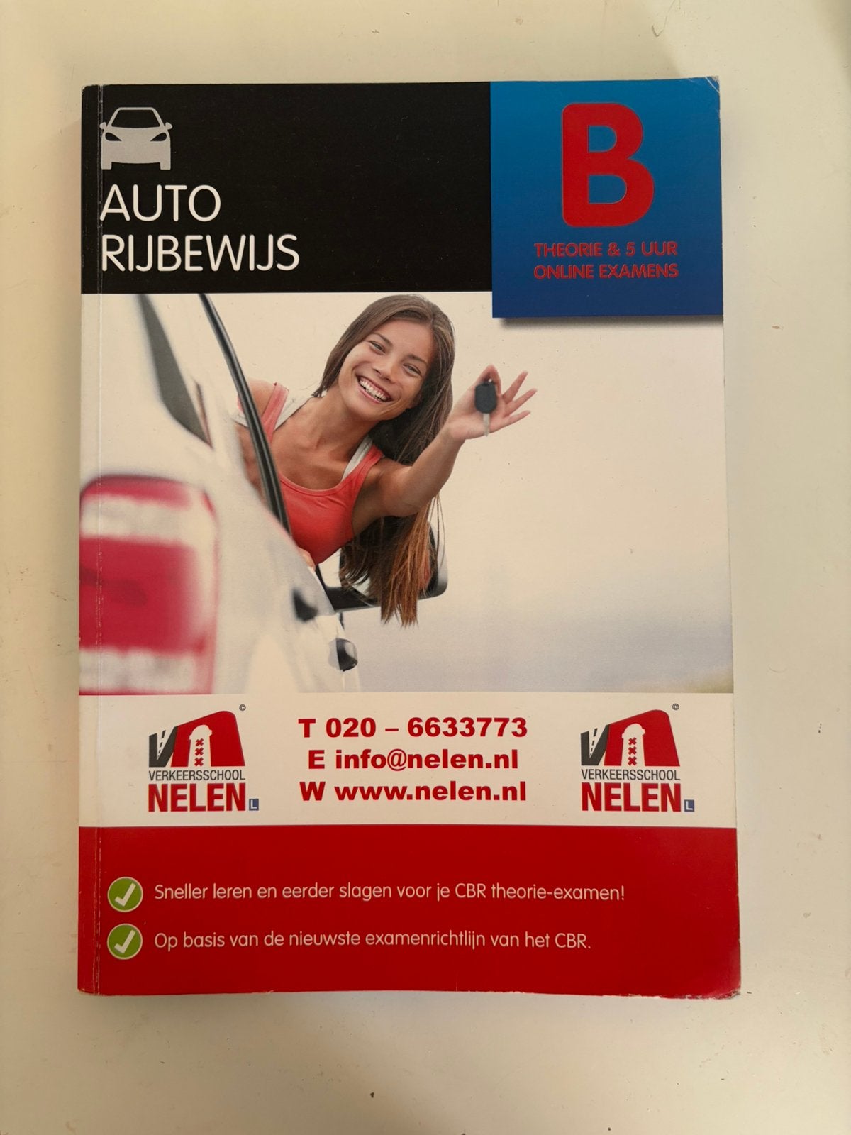 Auto rijbewijs theorieboek, Boeken, Auto's | Boeken, Ophalen of Verzenden, Zo goed als nieuw, Algemeen