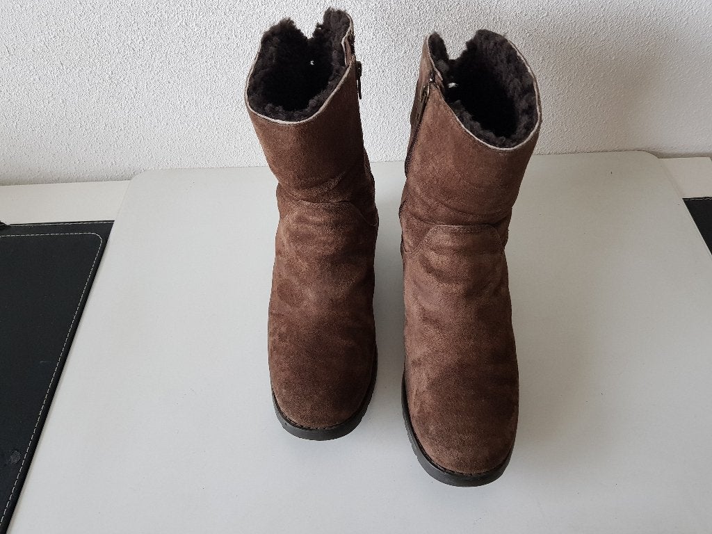 Originele Ugg maat 41 ( Uk 8.5 ) warme bruine boots laarzen, Bruin, Verzenden, Lage of Enkellaarzen, Ugg / UGG