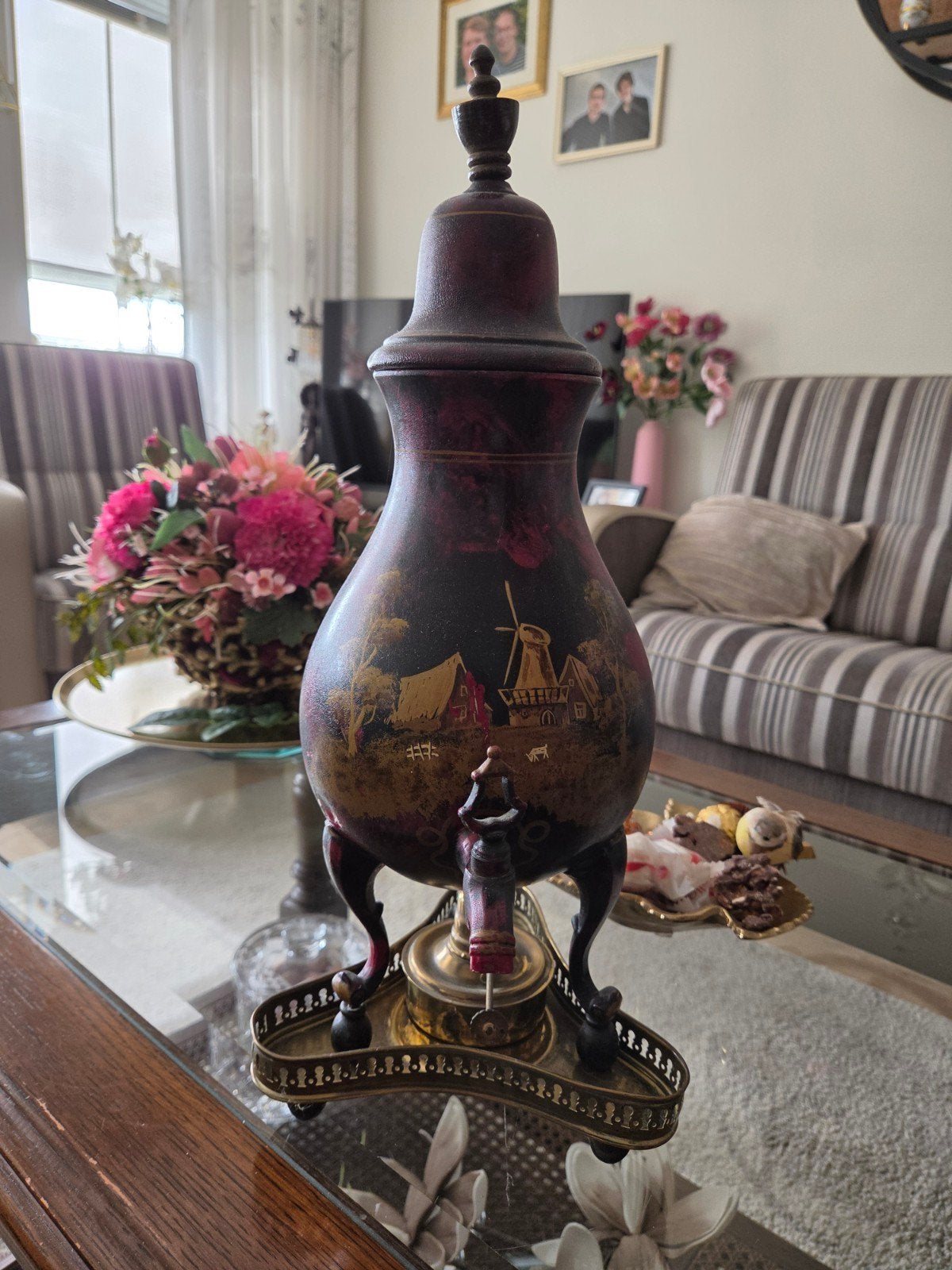 Antieke koffie- of theekan met Hollandse tafereel, Ophalen of Verzenden