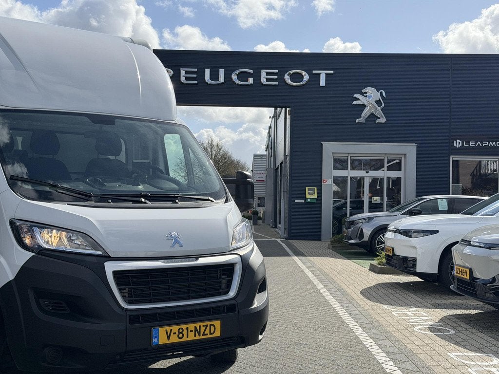 Peugeot Boxer Bakwagen 2.2 BlueHDi 140PK 3.5t Navigatie, Cam, Voorwielaandrijving, 12 maanden, Stof, Gebruikt