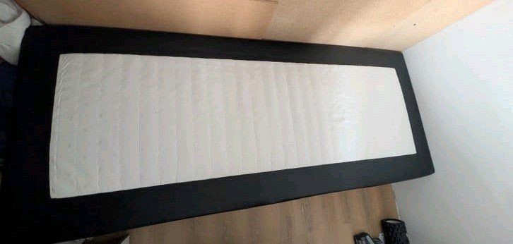 Boxspring 90x220 cm zwart lederlook met houten poten, Ophalen, Gebruikt, 90 cm, Eenpersoons