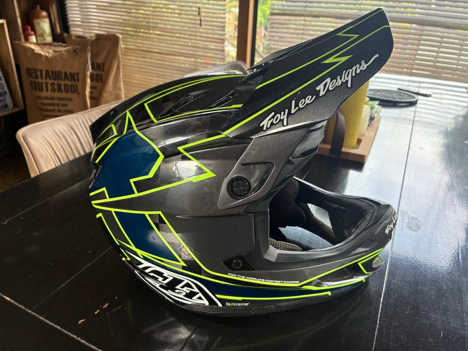 Troy Lee Designs D4 Carbon full face helm - Maat L, Verzenden, Gebruikt, L, Heer of Dame