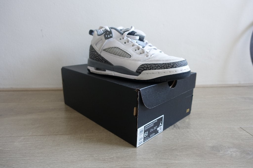 Nike Jordan Spizike Low White CoolGrey Cement Maat 39 (UK 6Y, Wit, Ophalen of Verzenden, Nike Air Jordan, Sneakers of Gympen